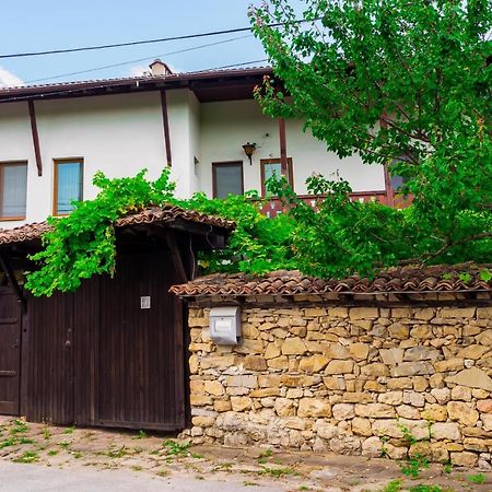 Guest House Geranium Arbanasi Buitenkant foto